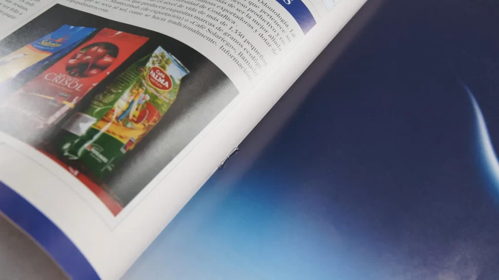 Revista grapada impresa por Stilo Media
